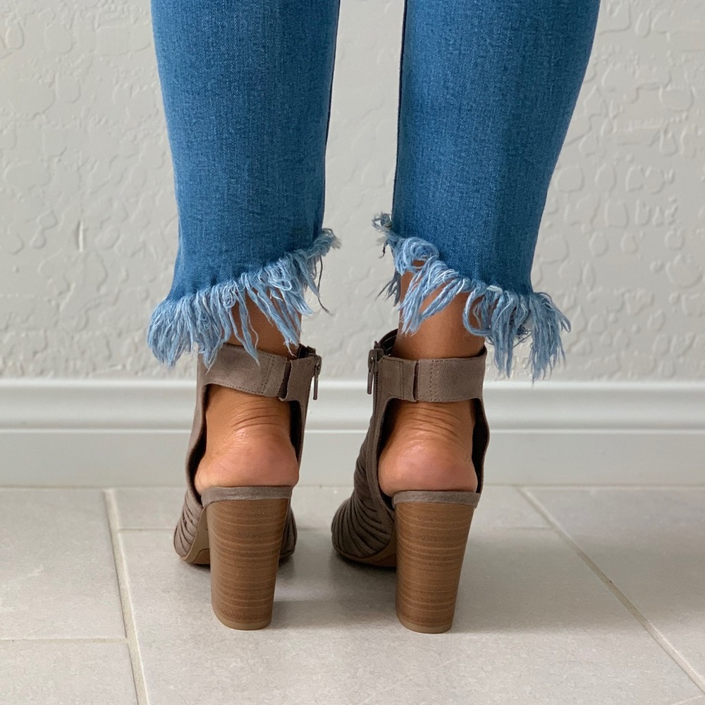 Tan Slashed Peep Toe Block Heel Open Back Bootie - Picture 2 of 7